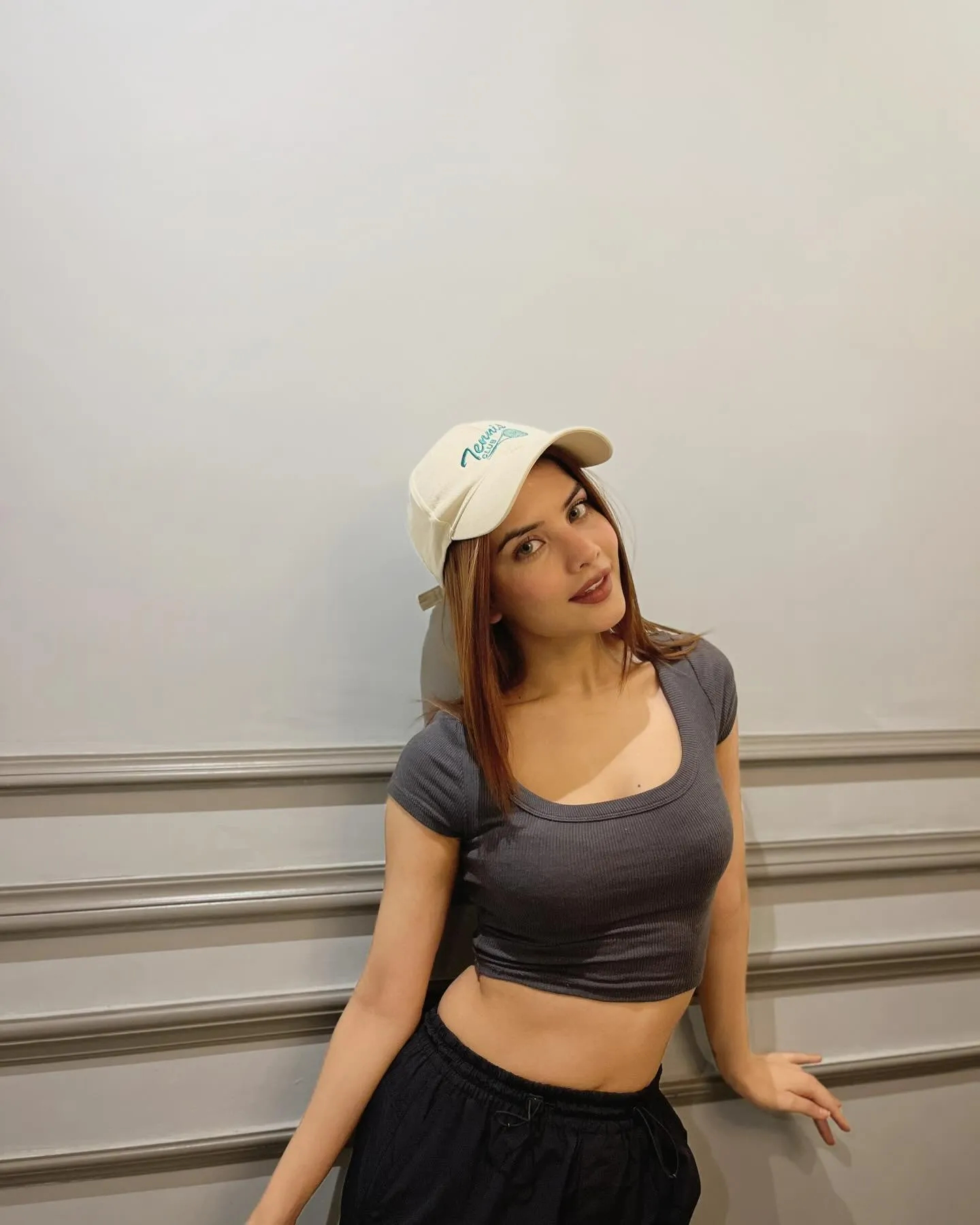 Neha - Gurgaon escort profile